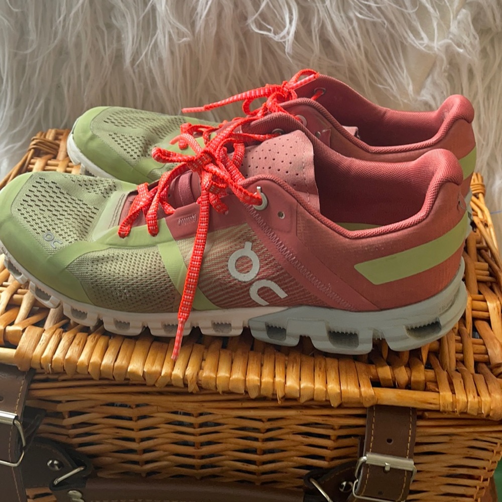 OnCloud Sneakers